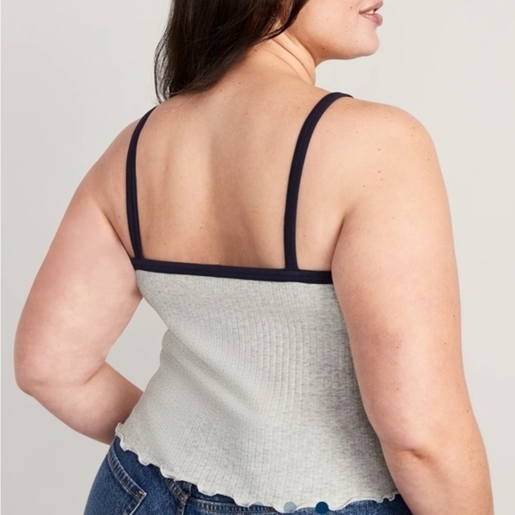 NWT OLD NAVY Women’s Plus cropped Tank Top - Picture 2 of 9